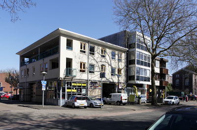 914012 Gezicht op de panden Gansstraat 154 (Autobedrijf Spijker) -160 te Utrecht, met links de hoek met de Eendstraat.
